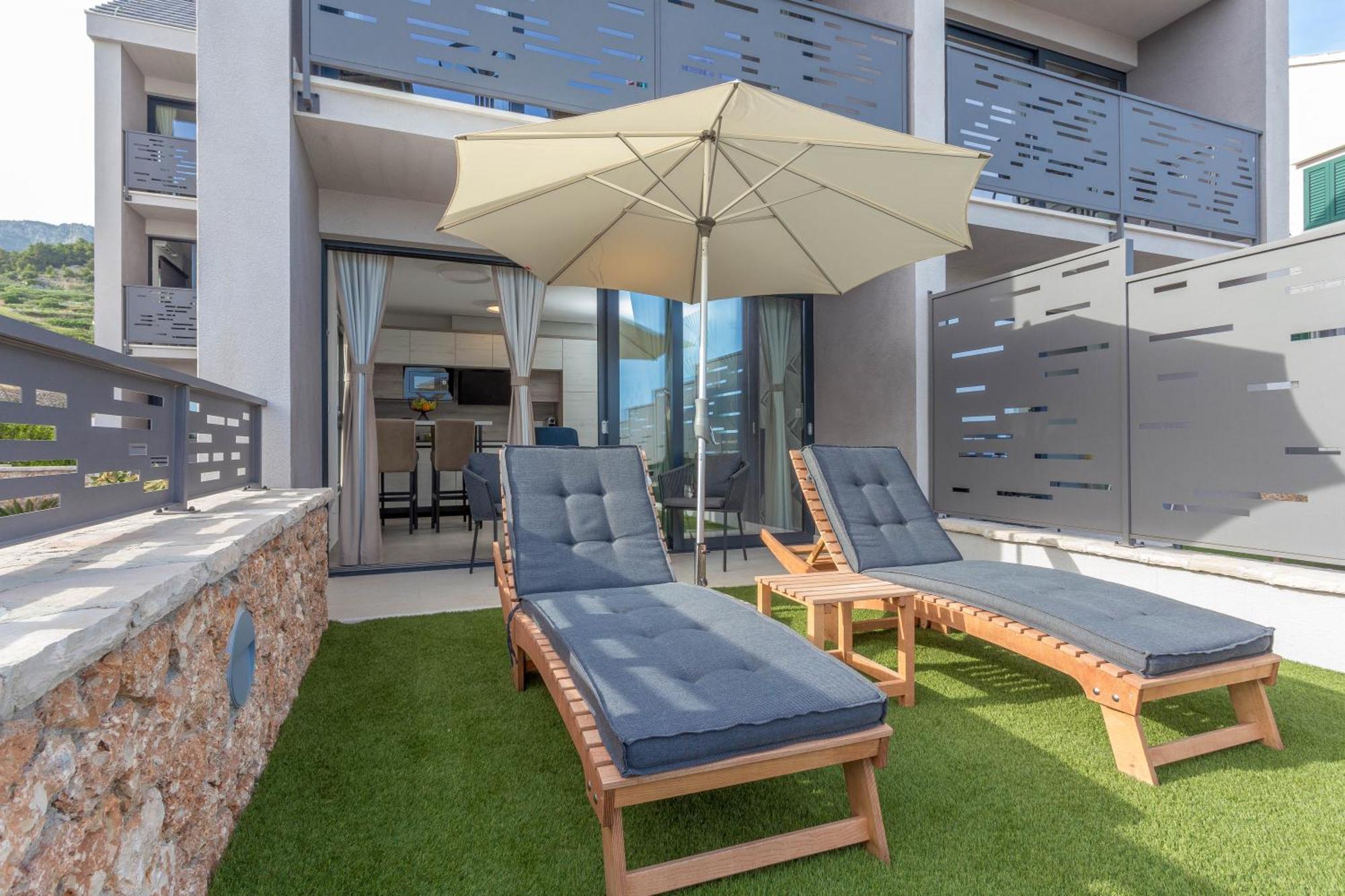 Grey House Apartamento Bol Exterior foto