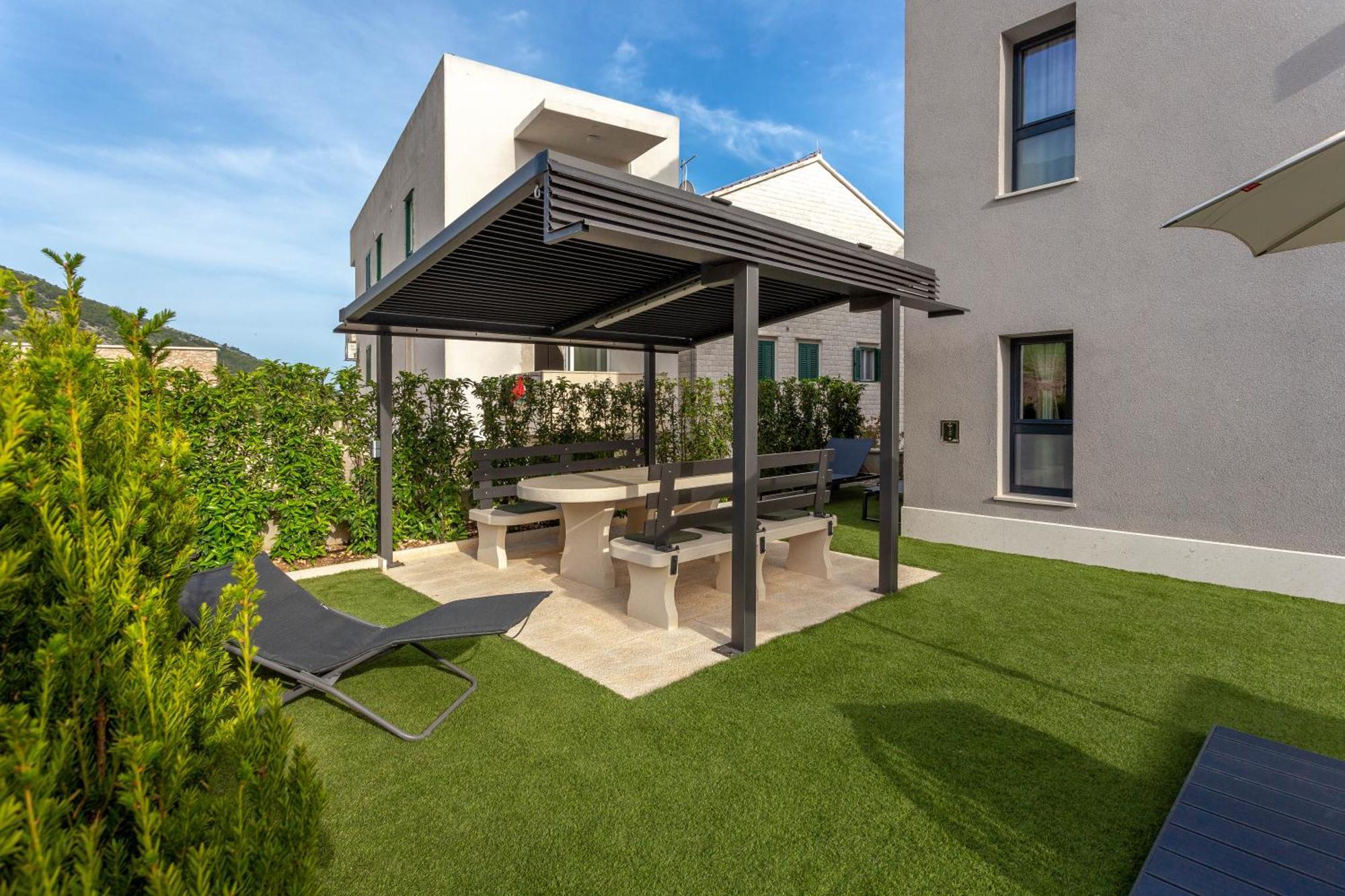 Grey House Apartamento Bol Exterior foto